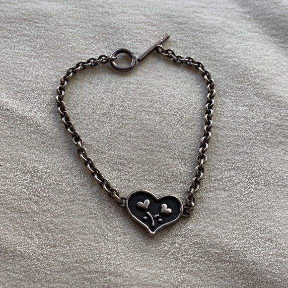 u & i Metal Heart Bracelet - Picture 4 of 8